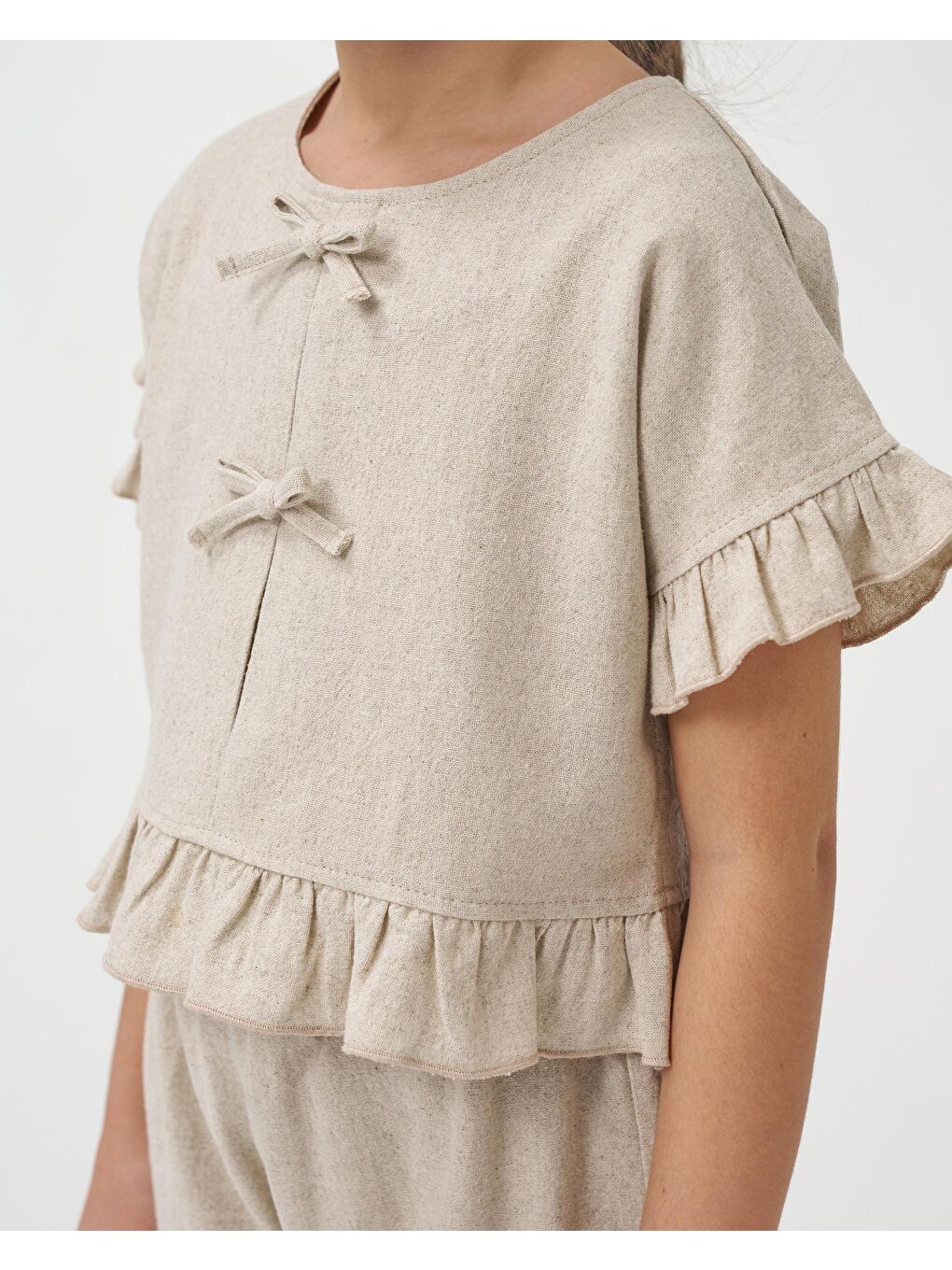 Kız Çocuk Keten Bej Fırfır Detaylı Kısa Kollu Şortlu Takım-5