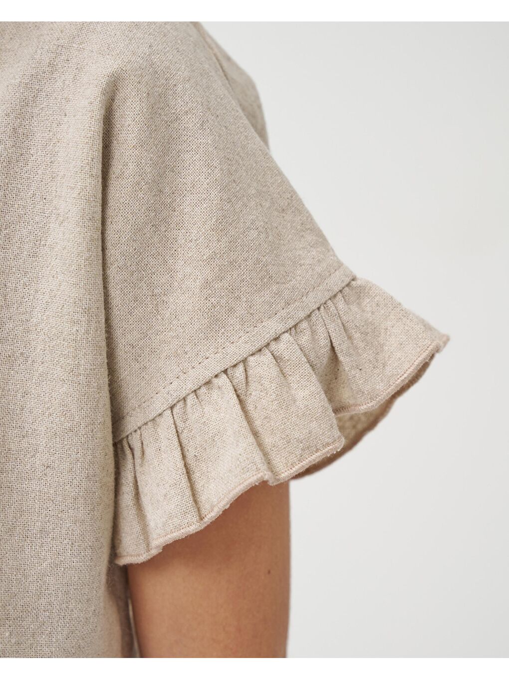 Kız Çocuk Keten Bej Fırfır Detaylı Kısa Kollu Şortlu Takım-6