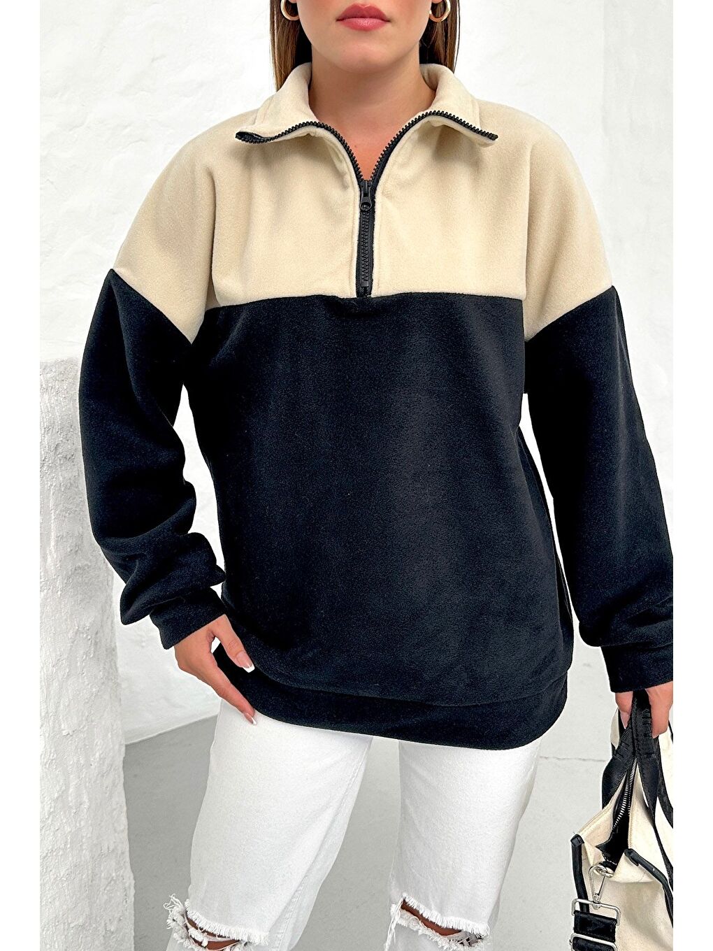 Kadın Bej Siyah Oversize Yarım Fermuarlı Yumuşak Dokulu Polar Sweatshirt-1