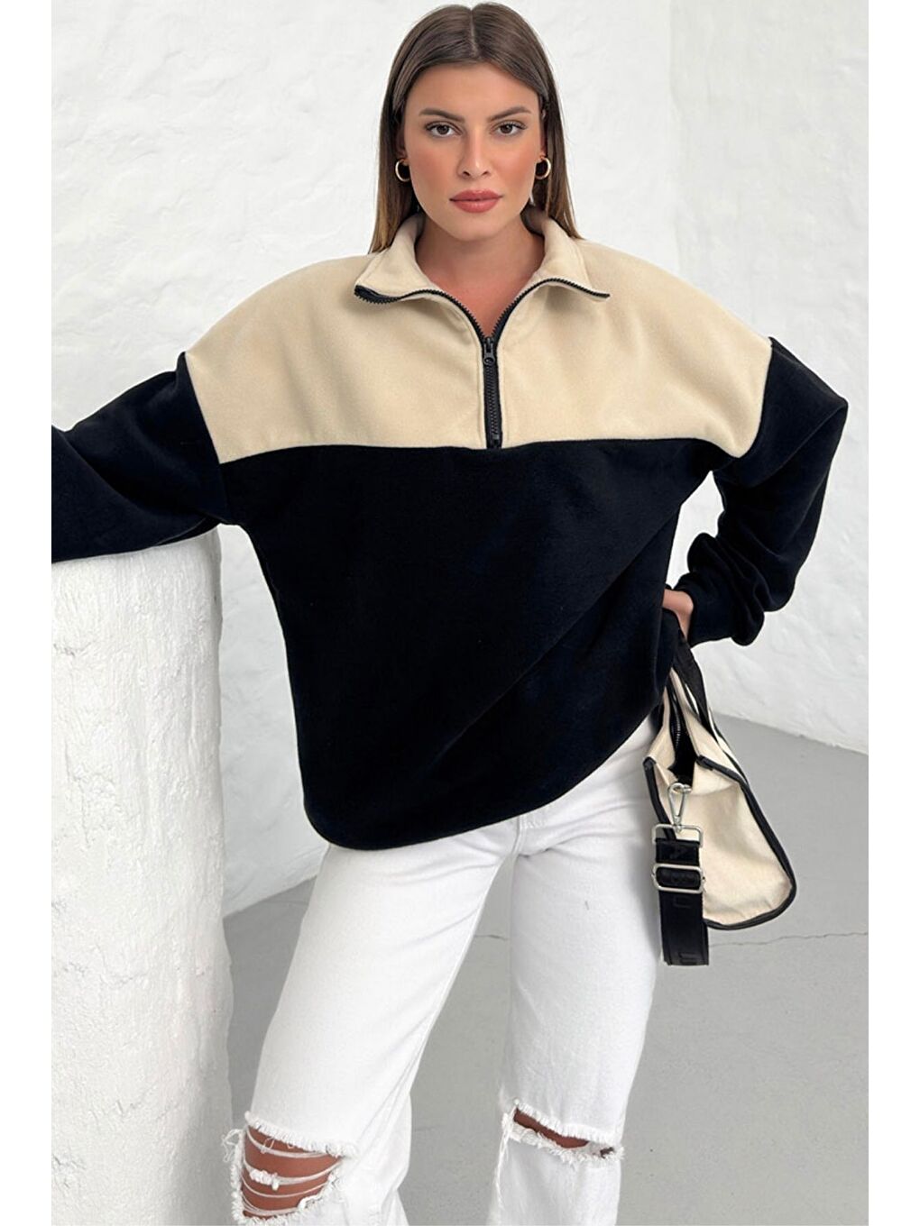 Kadın Bej Siyah Oversize Yarım Fermuarlı Yumuşak Dokulu Polar Sweatshirt-2