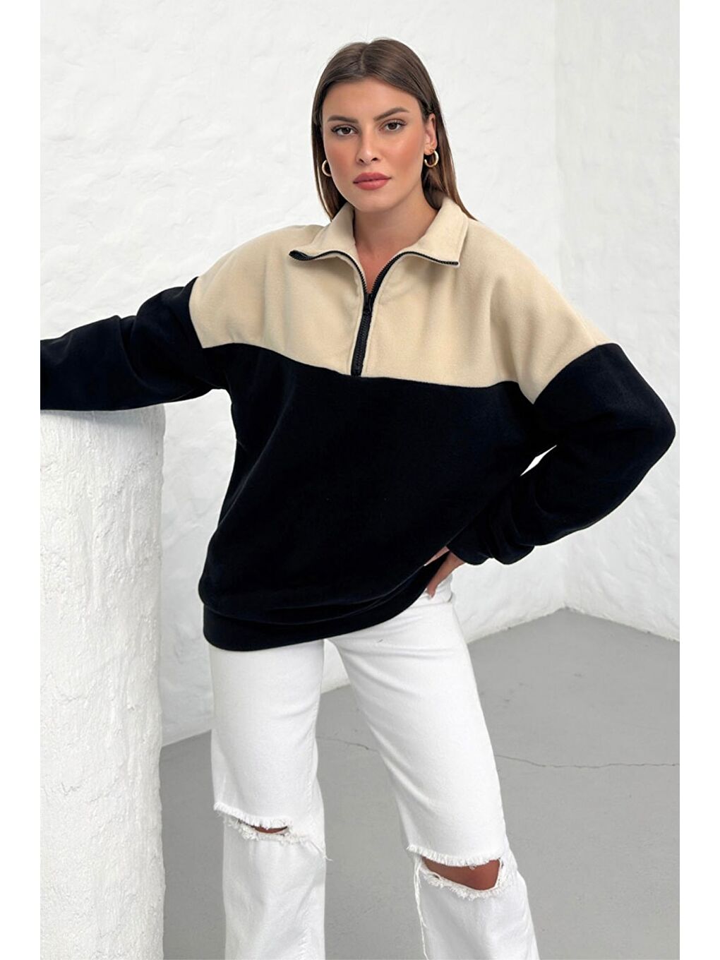 Kadın Bej Siyah Oversize Yarım Fermuarlı Yumuşak Dokulu Polar Sweatshirt-4