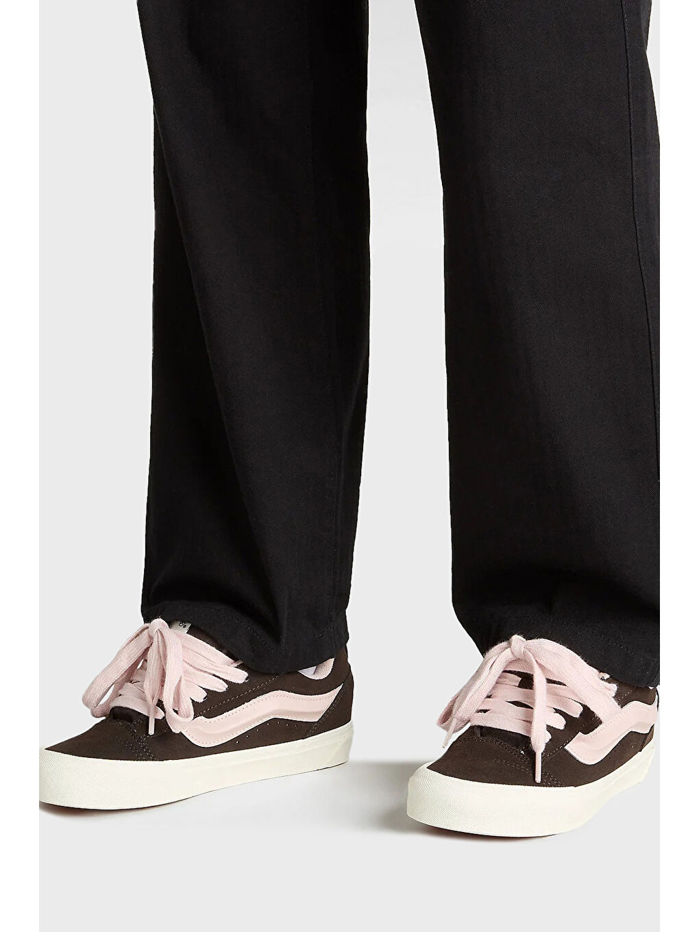 Siyah Knu Skool Süet Sneaker Ayakkabı VN000D75O3N1-1