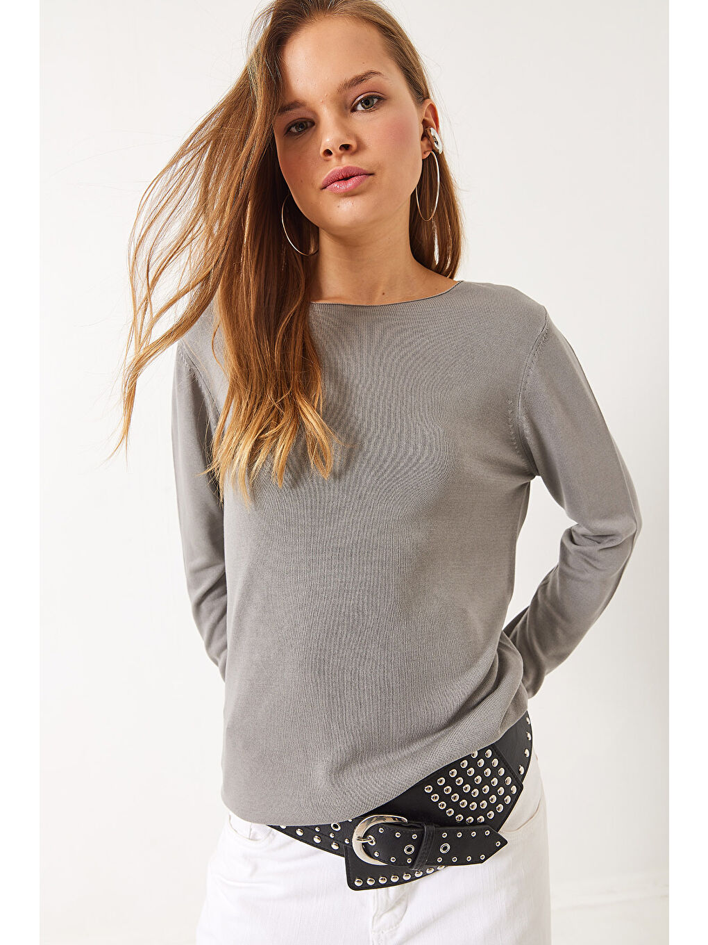 Gri Kadın Kayık Yaka Transparan Basic Bluz TK-1