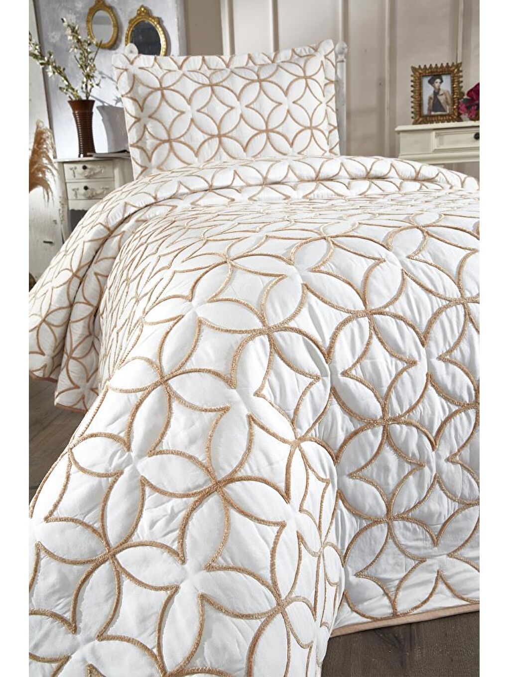 Karışık Parolin Tek Kişilik Kapitoneli Yatak Örtüsü Krem Gold-5