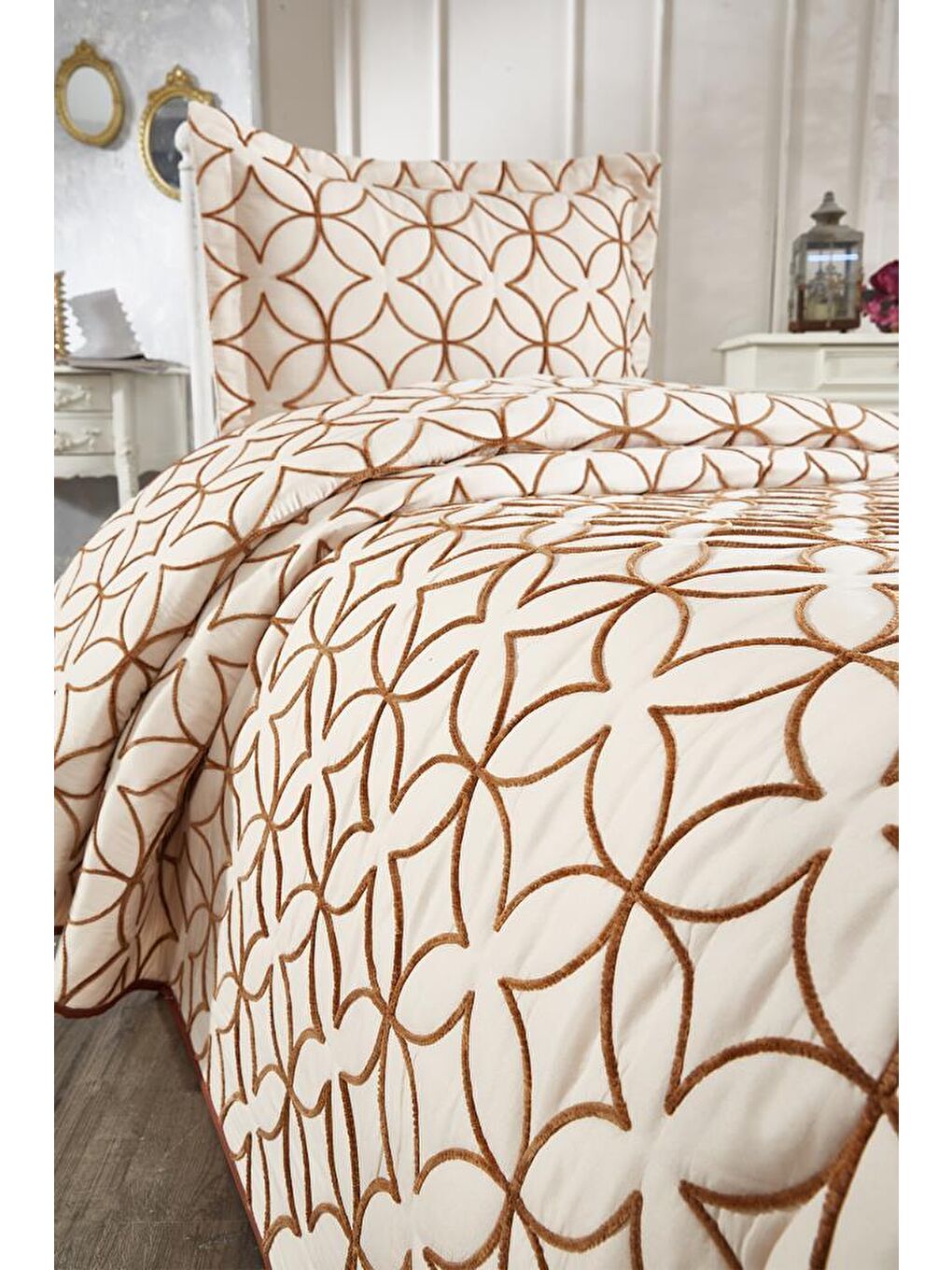 Parolin Tek Kişilik Kapitoneli Yatak Örtüsü Bej-2