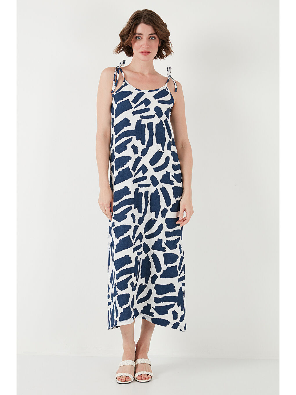 İndigo Desenli Midi Boy Oversize Fit Bağlamalı İp Askılı Bisiklet Yaka Elbise 5869009-2