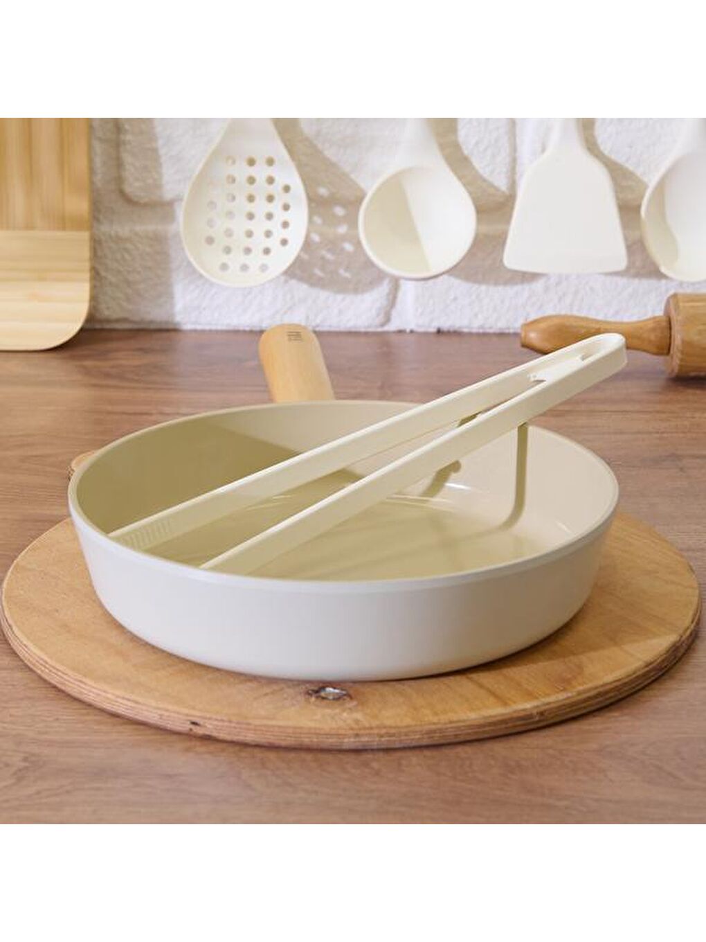 Bambu Saplı Silikon Maşa - 10 cm - Beyaz / Kahverengi