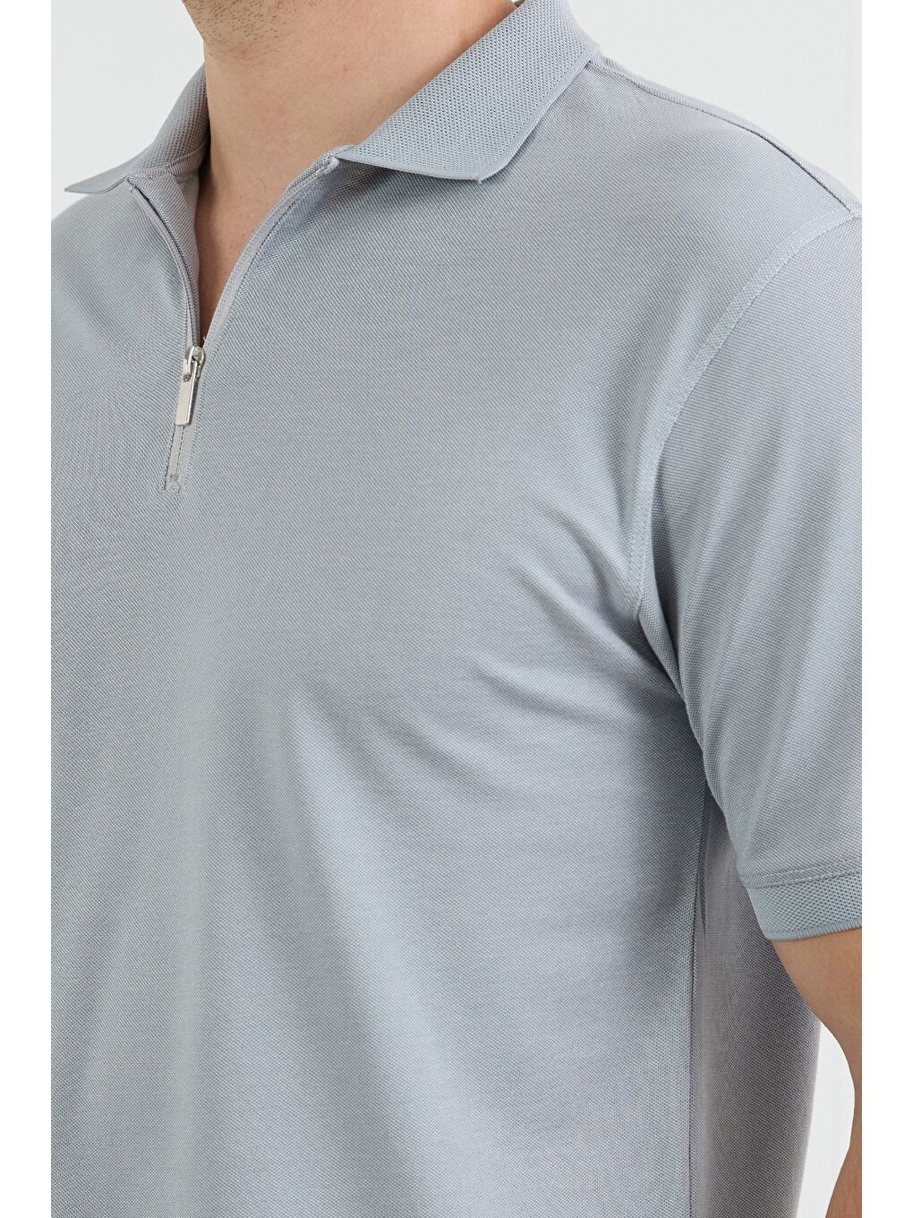 Gri Basic Polo Yaka Yarım Fermuarlı Tişört-4