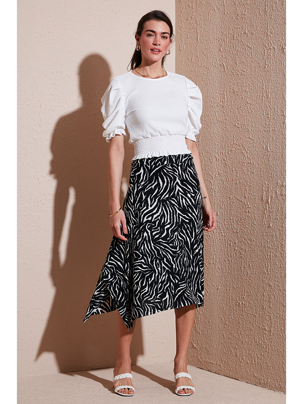 Siyah Desenli Volanlı Midi Boy Etek 5869010