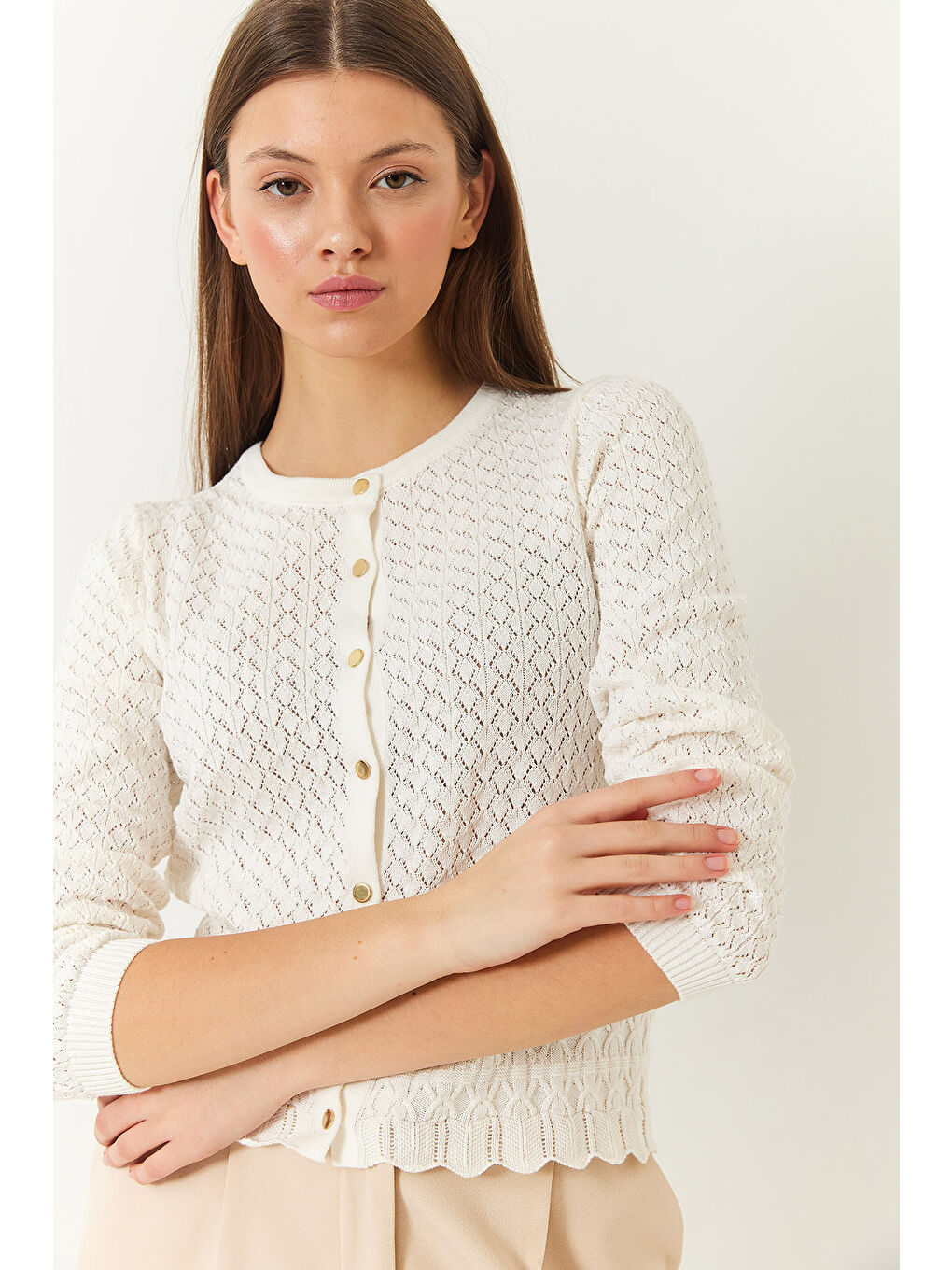 Ekru Kadın Ajurlu Düğme Kapamalı Uzun Kollu Triko Hırka-3