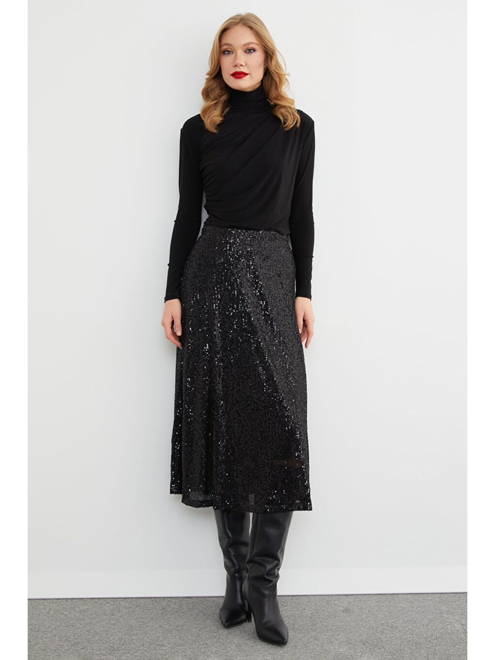 Siyah Beli Lastikli Pul Payet Kloş Etek-3