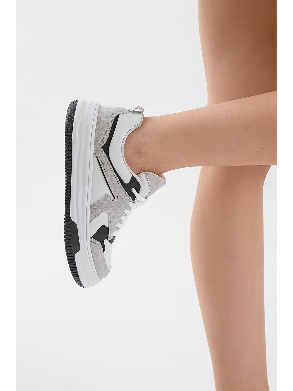 Kadın Gri Beyaz Termo Taban Bağcıklı Spor Ayakkabı-1