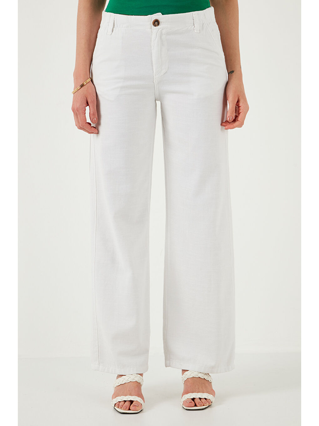 Beyaz Pamuklu Standart Fit Yüksek Bel Geniş Paça Pantolon 668Yp5193-1