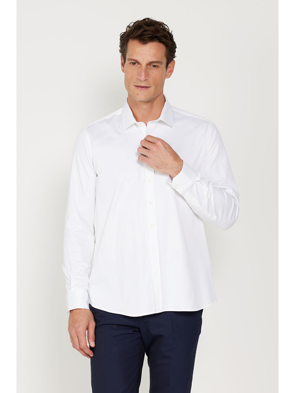 Erkek Beyaz Slim Fit Dar Kesim Klasik Yaka Saten Gömlek-3