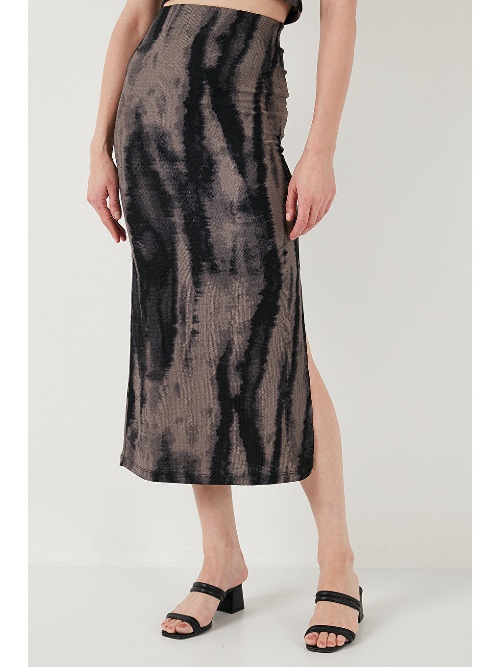 Siyah Slim Fit İp Askılı Yırtmaçlı Midi Alt-Üst Takım 5869021-5