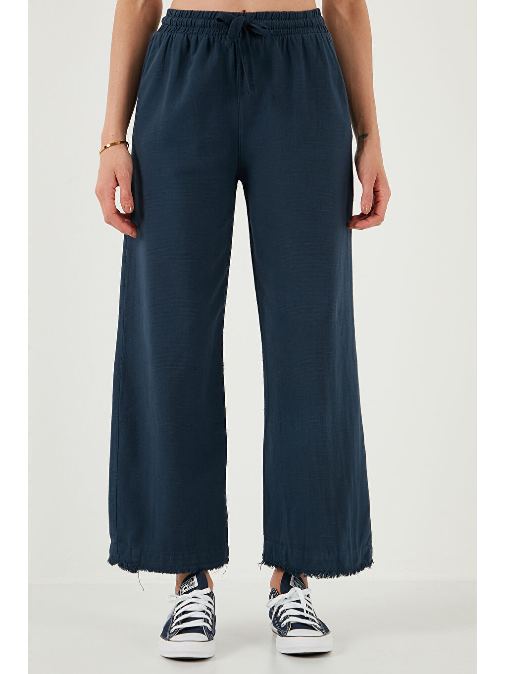 Lacivert Pamuklu Relaxed Fit Yüksek Bel Geniş Paça Pantolon 668Yp5275-1