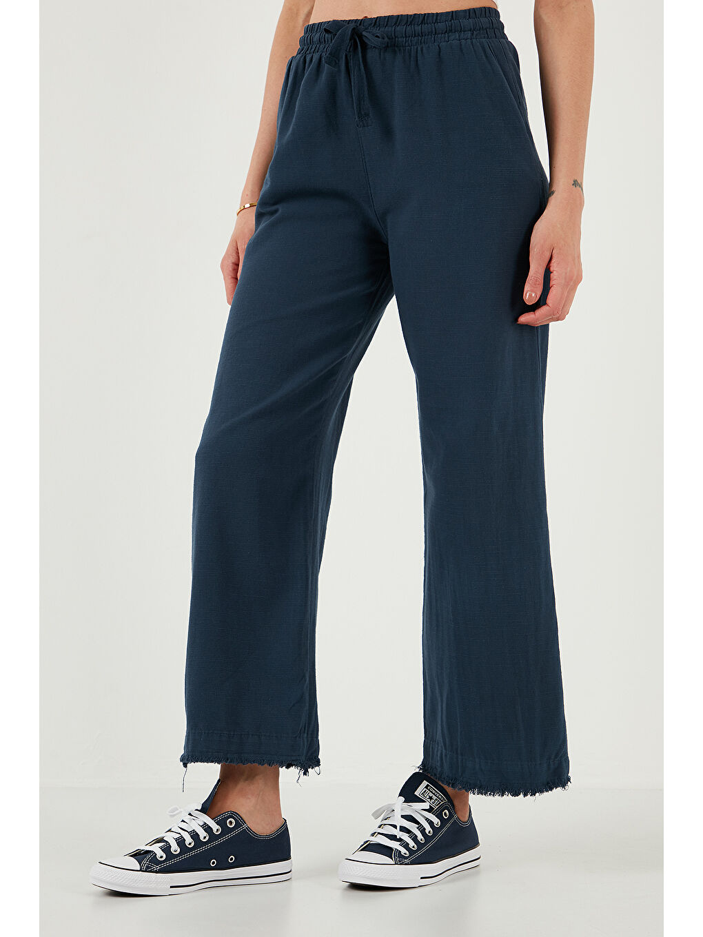 Lacivert Pamuklu Relaxed Fit Yüksek Bel Geniş Paça Pantolon 668Yp5275-2
