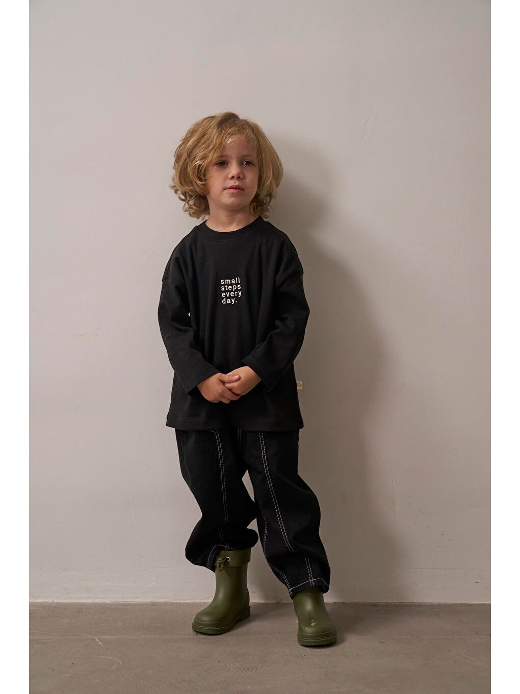 Siyah Dikiş Detaylı Unisex Jean Pantolon