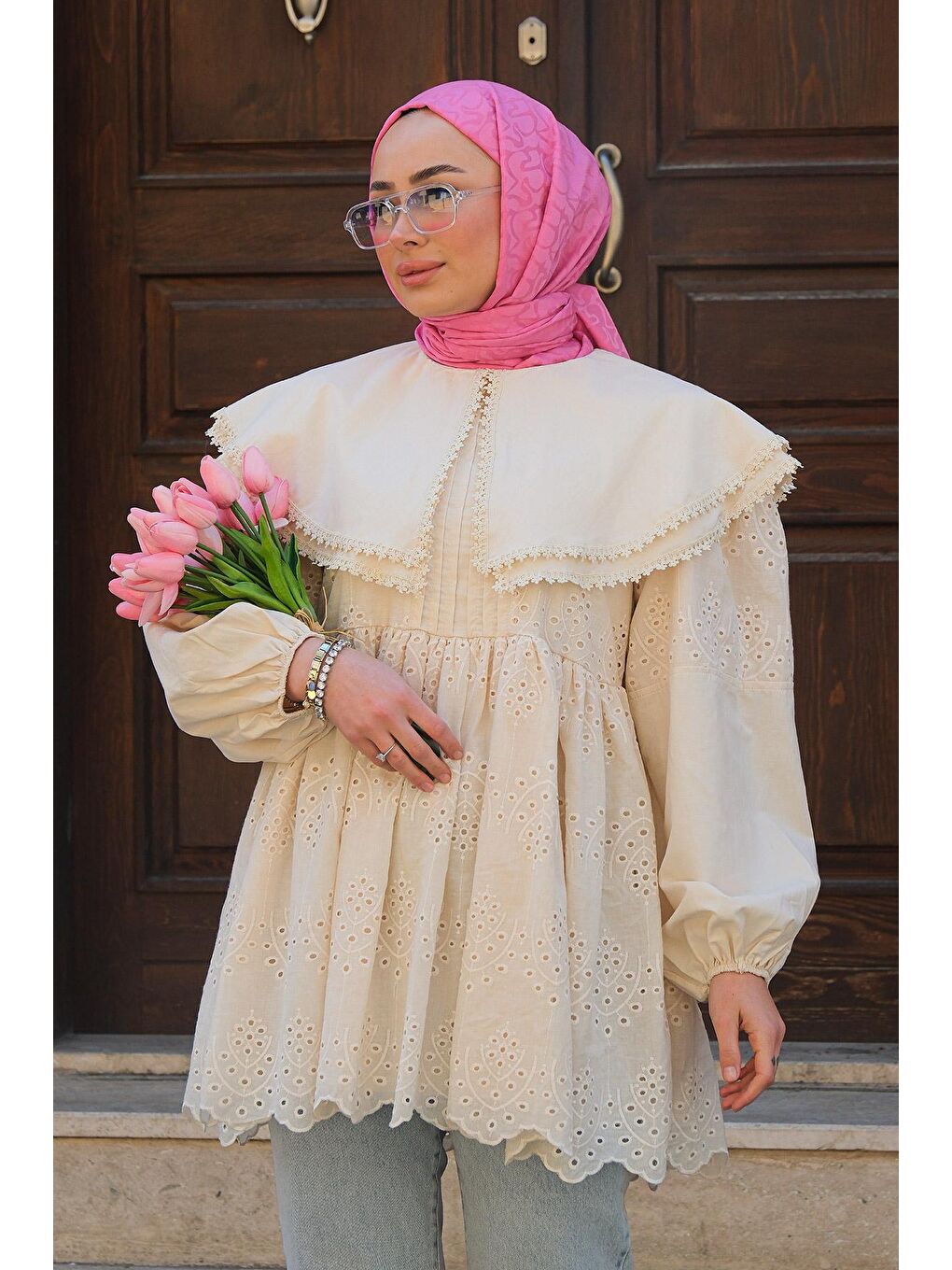 Ekru Bebe Yaka Dantel Detay Gömlek Krem