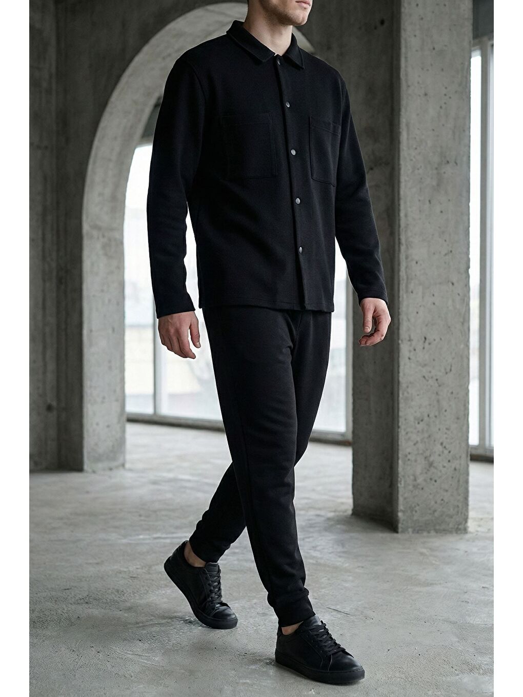 Siyah Erkek Kendinden Desenli Ön Çıtçıtlı Gömlek Bel Lastikli Pantolon İkili Takım