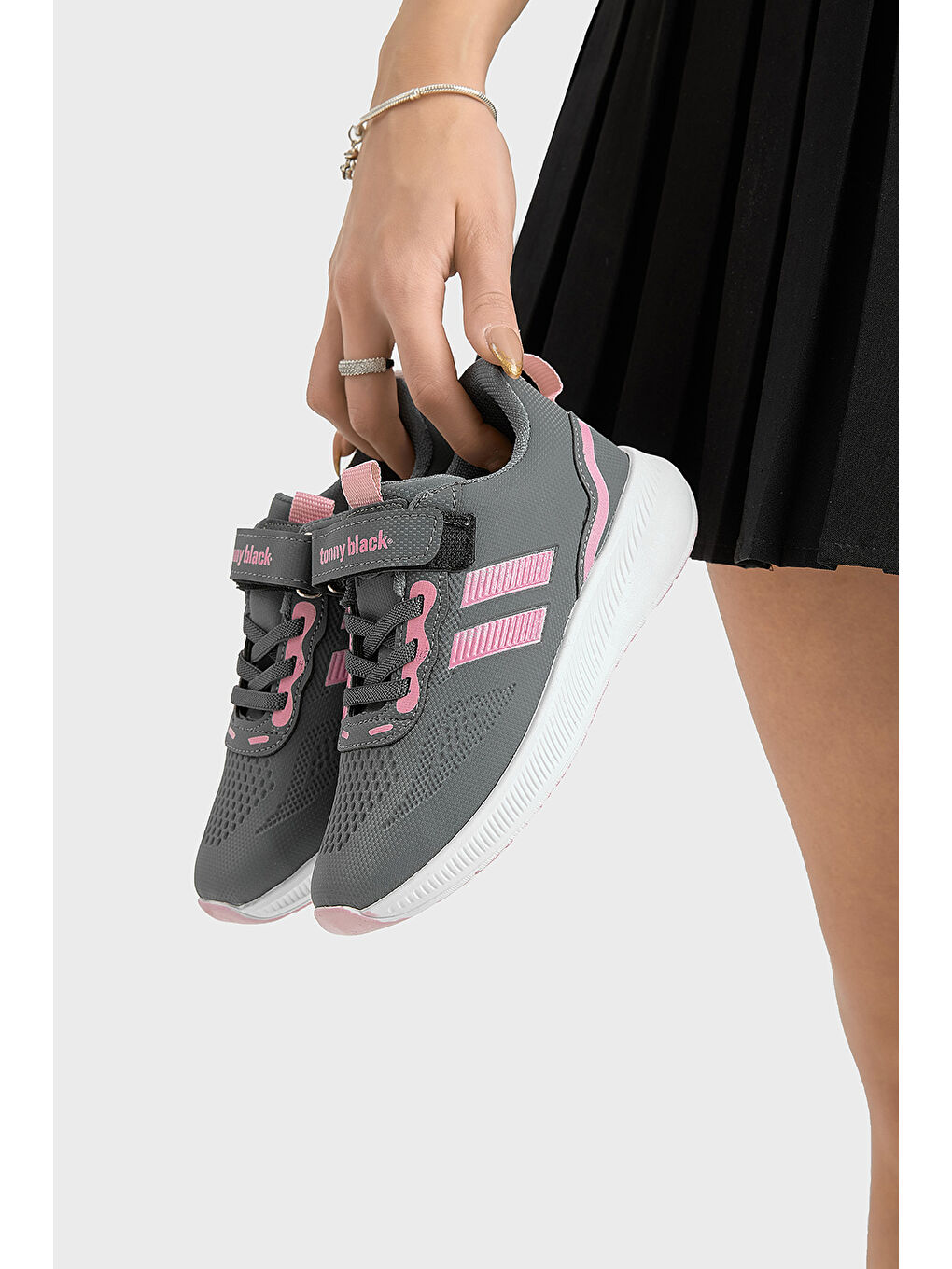 Gri Çocuk Unisex Füme Pembe Eva Taban Yanı Şeritli File Detaylı Cırtlı Spor Ayakkabı-2