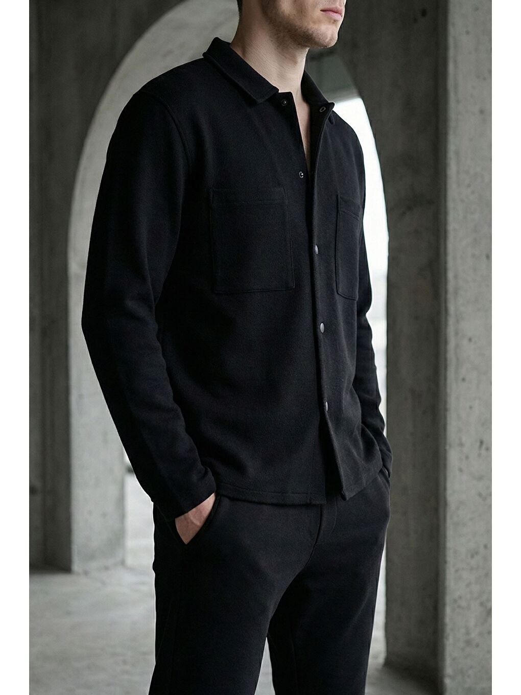 Siyah Erkek Kendinden Desenli Ön Çıtçıtlı Gömlek Bel Lastikli Pantolon İkili Takım-1