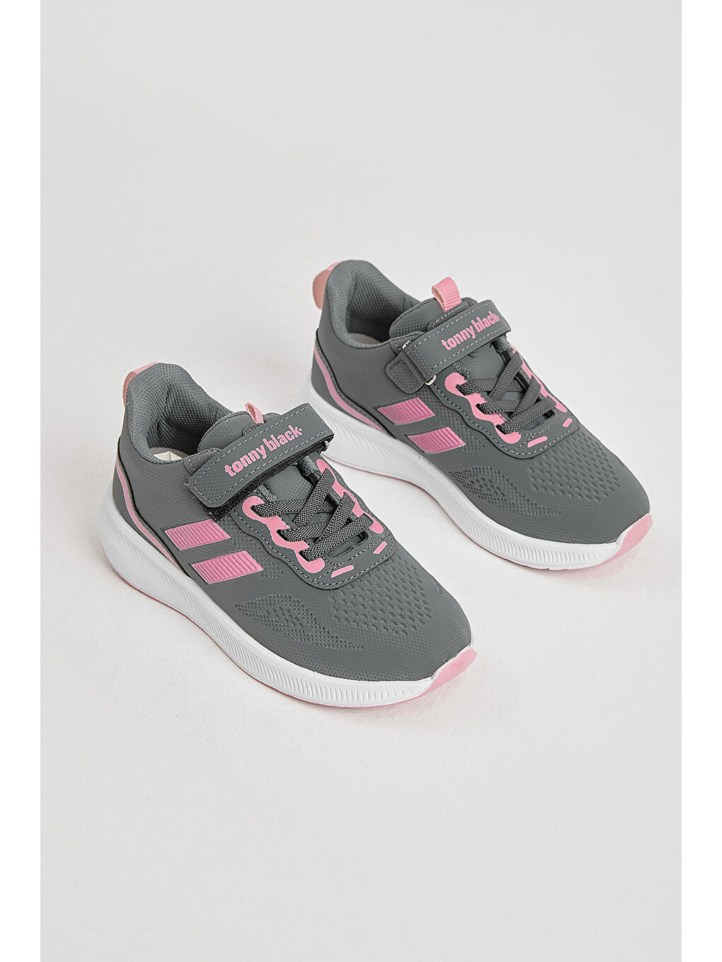 Gri Çocuk Unisex Füme Pembe Eva Taban Yanı Şeritli File Detaylı Cırtlı Spor Ayakkabı-3