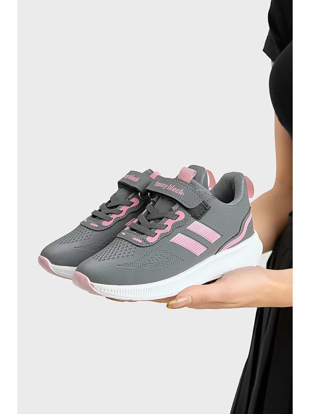 Gri Çocuk Unisex Füme Pembe Eva Taban Yanı Şeritli File Detaylı Cırtlı Spor Ayakkabı-4