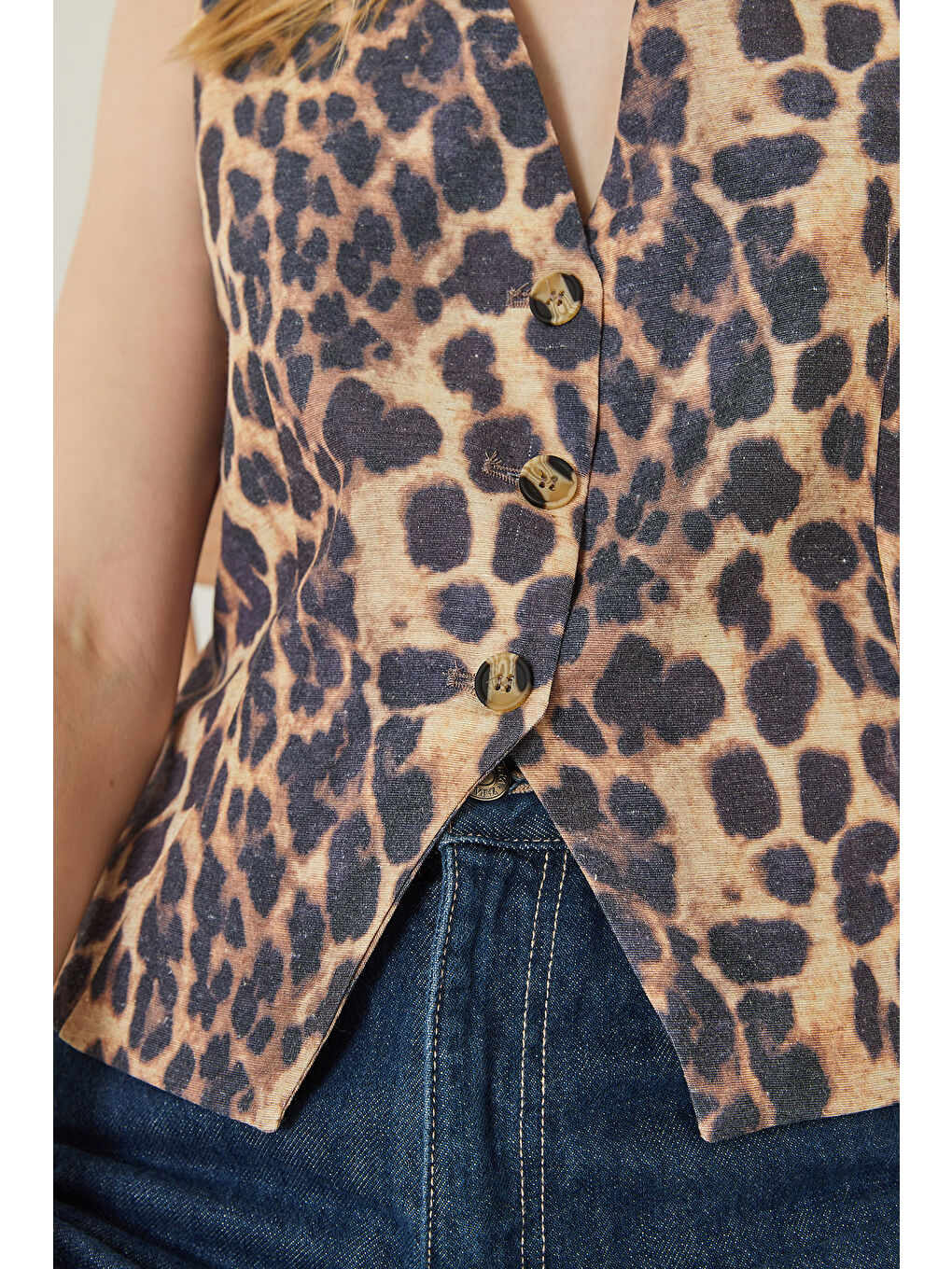 Siyah Kadın Leopar Desenli V Yaka Dokuma Yelek-5