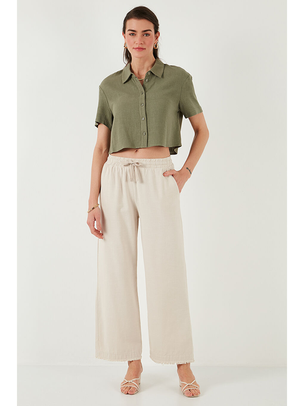 Bej Pamuklu Relaxed Fit Yüksek Bel Geniş Paça Pantolon 668Yp5275-4