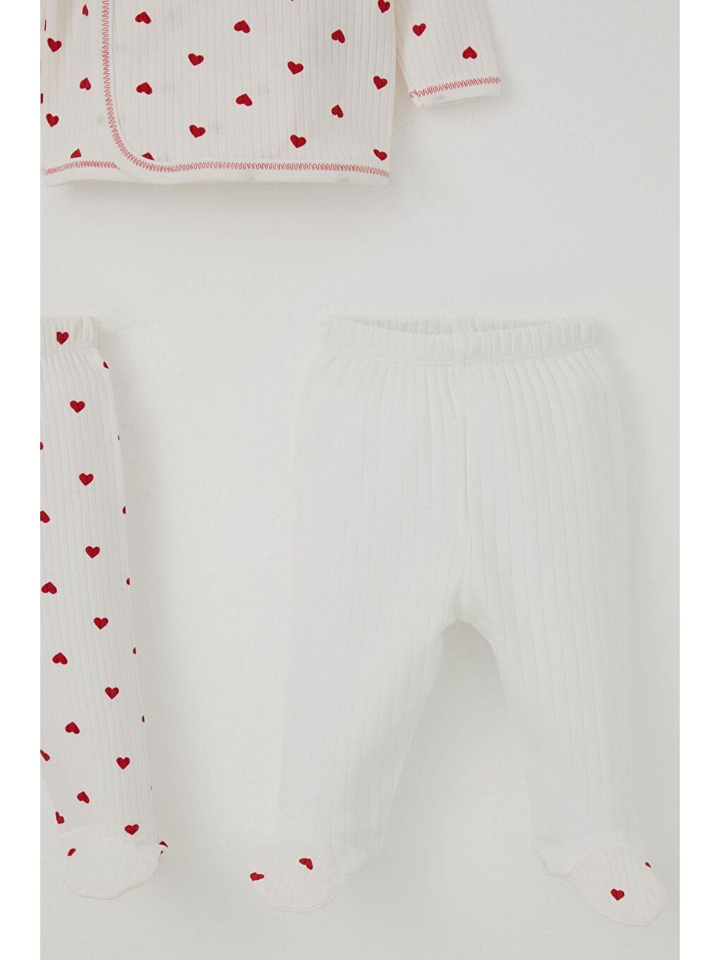 Kız Bebek Hastane Çıkışı 3 Lü Kalp Desenli Ekru (0-4 Ay)-4