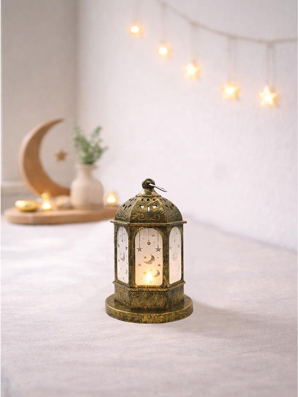 Sarı Ramazan Temalı Led Işıklı Pilli Dekoratif Fener Eskitme Detaylı Altın 16 cm