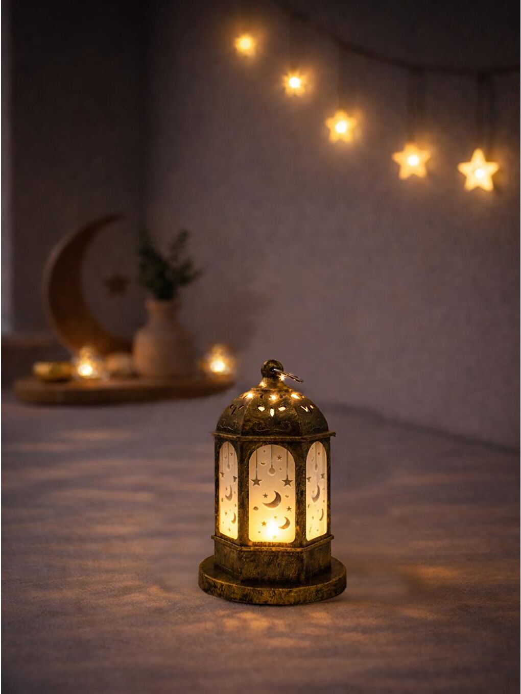 Sarı Ramazan Temalı Led Işıklı Pilli Dekoratif Fener Eskitme Detaylı Altın 16 cm-1