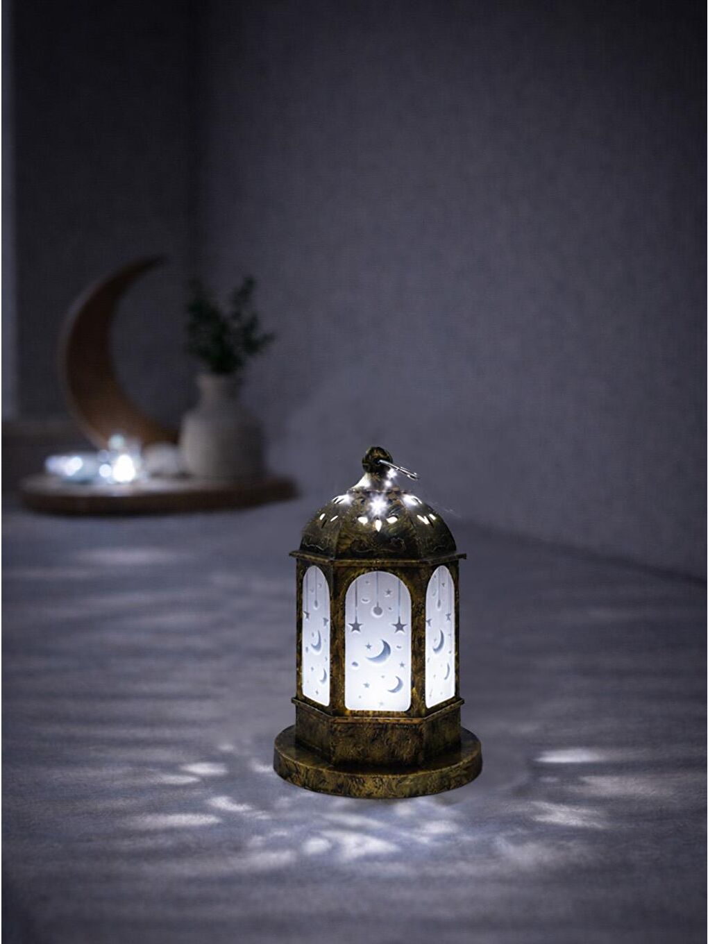 Sarı Ramazan Temalı Led Işıklı Pilli Dekoratif Fener Eskitme Detaylı Altın 16 cm-2