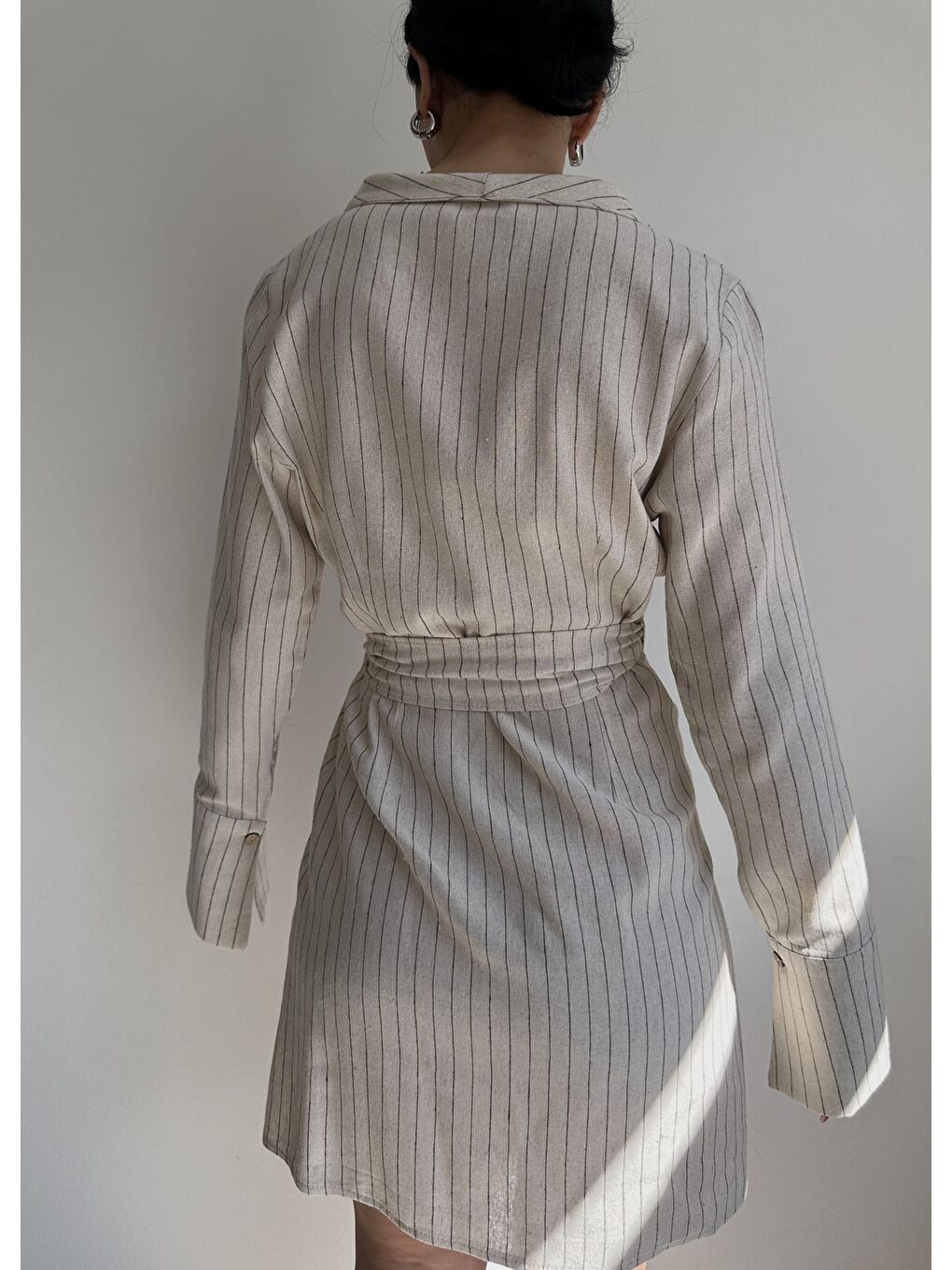 İnes Çizgili Bej Keten Elbise-1