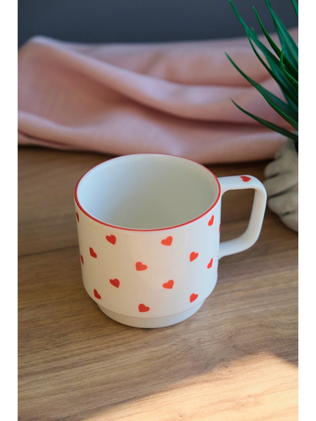 Karışık Porselen Kalp Desenli İstifli Kupa Kırmızı Fileli 250cc-3