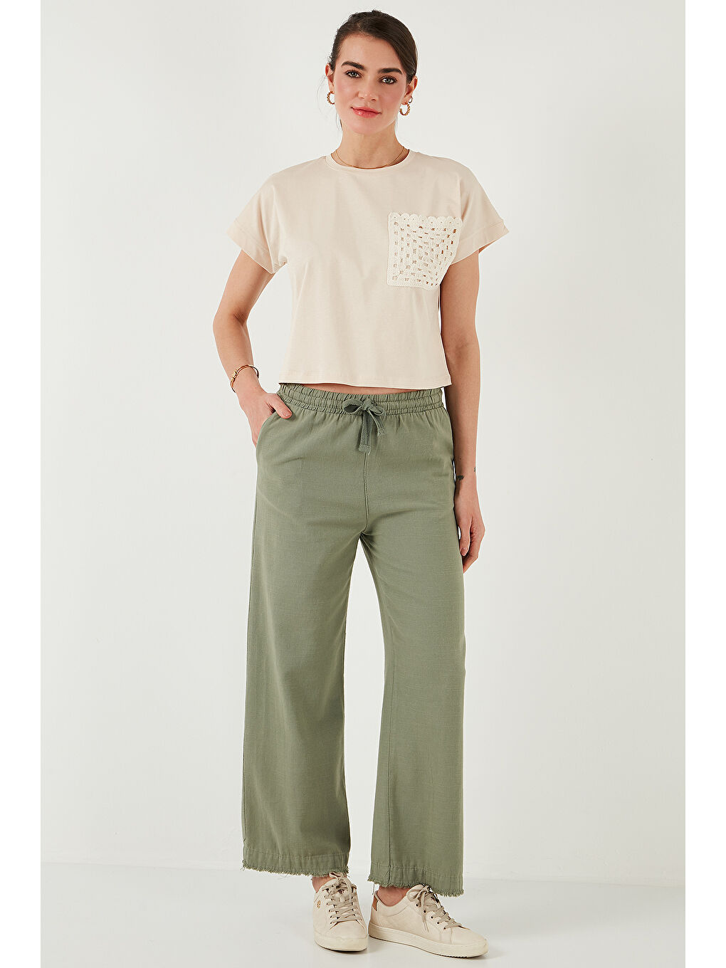 Haki Pamuklu Relaxed Fit Yüksek Bel Geniş Paça Pantolon 668Yp5275-4