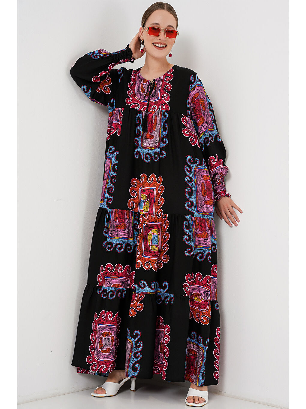 1947 Desenli Uzun Elbise - M. Kırmızı