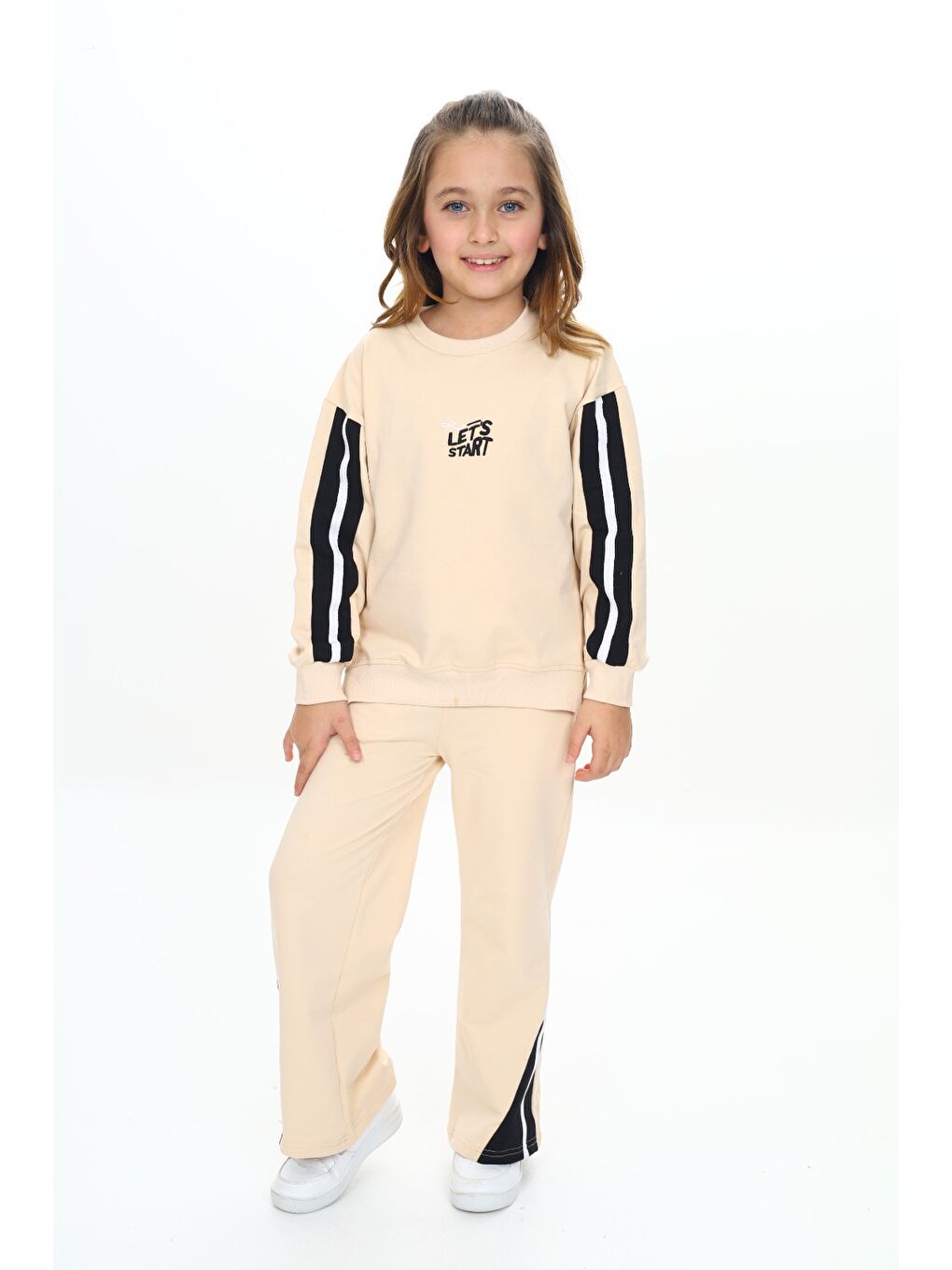 Bej Kız Çocuk Nakışlı Eşofman Takım