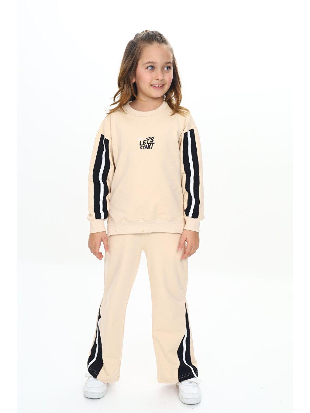 Bej Kız Çocuk Nakışlı Eşofman Takım-1