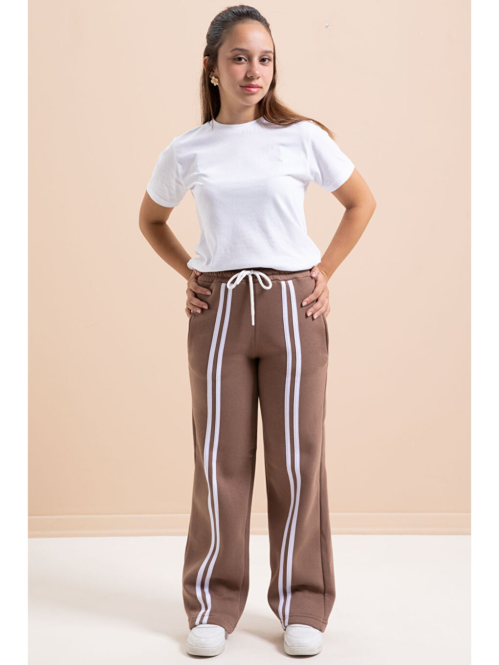 Kahverengi Kahve Önü Şeritli Geniş Paça Şardonlu Kız Çocuk Basic Eşofman Altı 21274-1