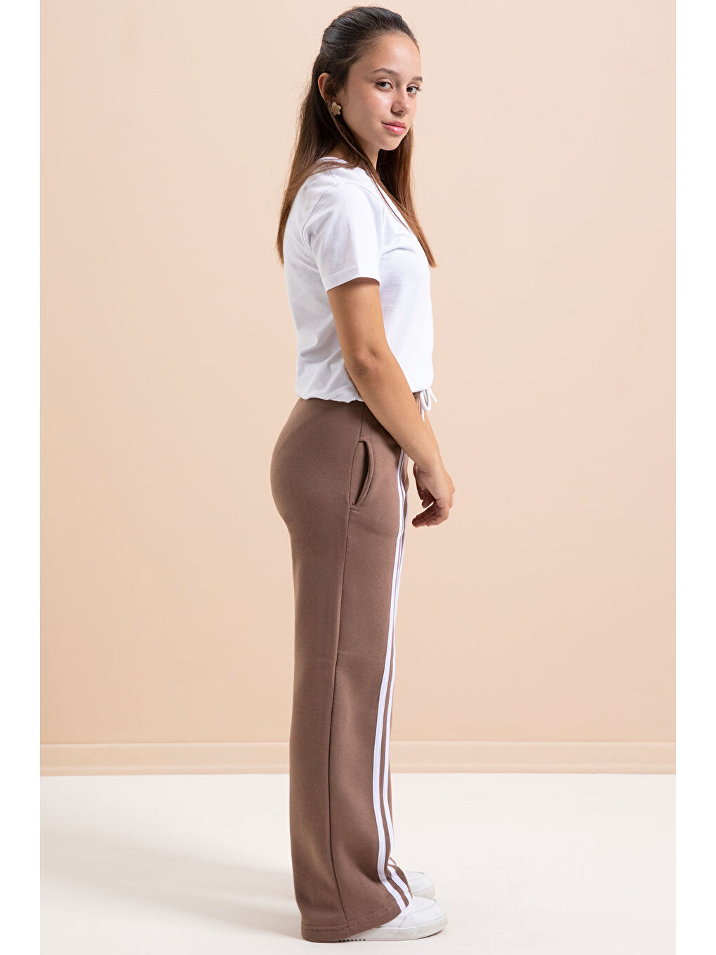 Kahverengi Kahve Önü Şeritli Geniş Paça Şardonlu Kız Çocuk Basic Eşofman Altı 21274-3
