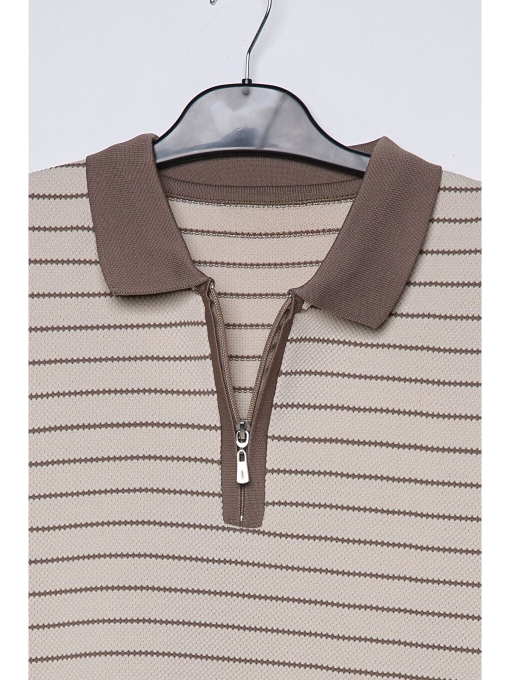 Bej Erkek Polo Yaka Yarım Fermuarlı Çizgi Desenli Triko Kazak-3