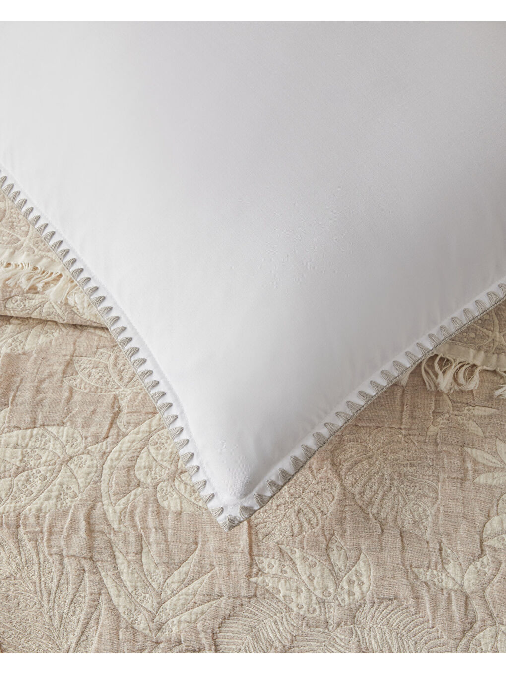 Eden Grace Çift Kişilik Yatak Örtülü Nevresim Takımı 200x220 cm Bej-3