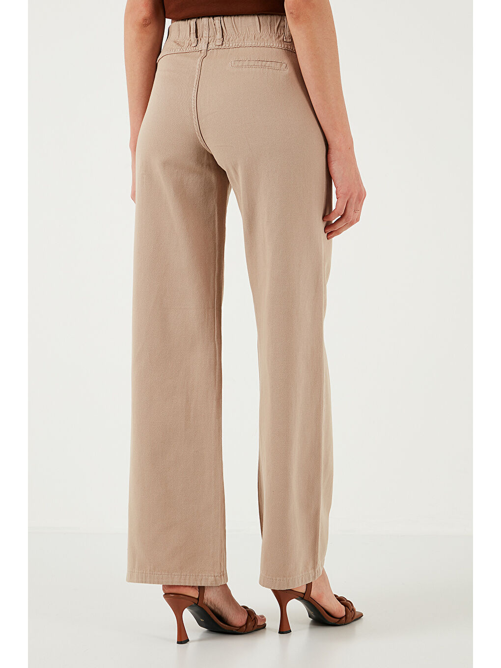 Bej Pamuklu Standart Fit Yüksek Bel Geniş Paça Pantolon 668Yp5344-6