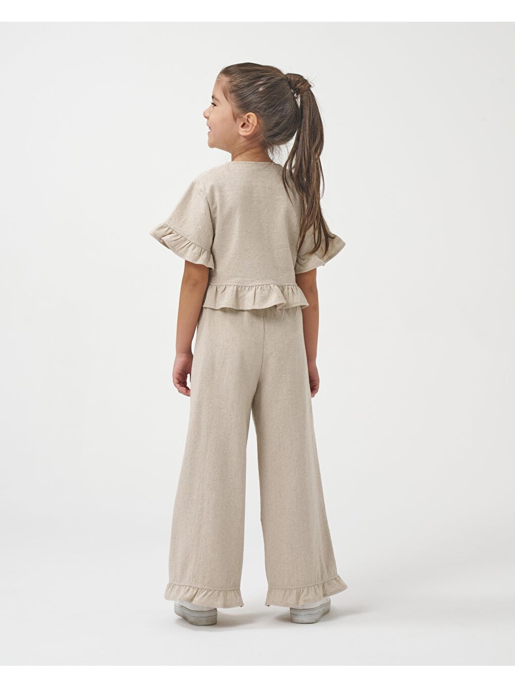Kız Çocuk Keten Bej Fırfır Detaylı Düğmeli Bol Paça Pantolonlu İkili Takım-1