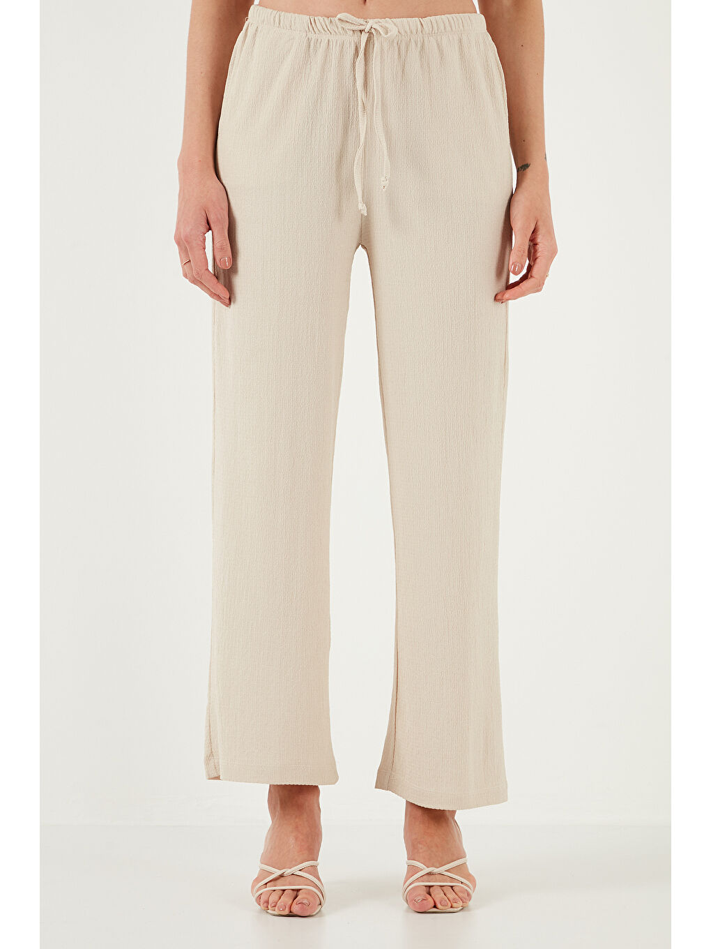 Bej Regular Fit Normal Bel Geniş Paça Pantolon 5866117-1