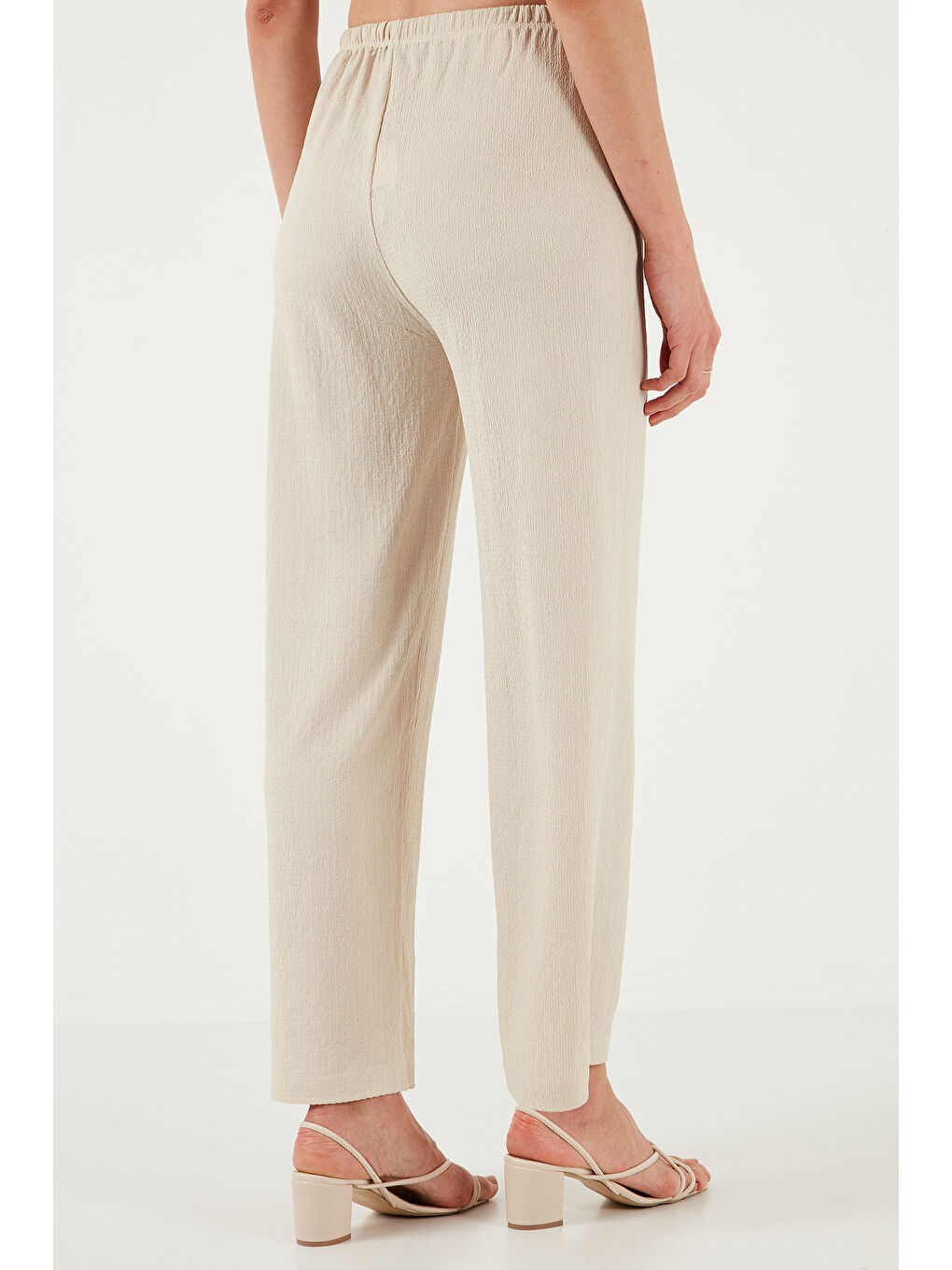 Bej Regular Fit Normal Bel Geniş Paça Pantolon 5866117-6