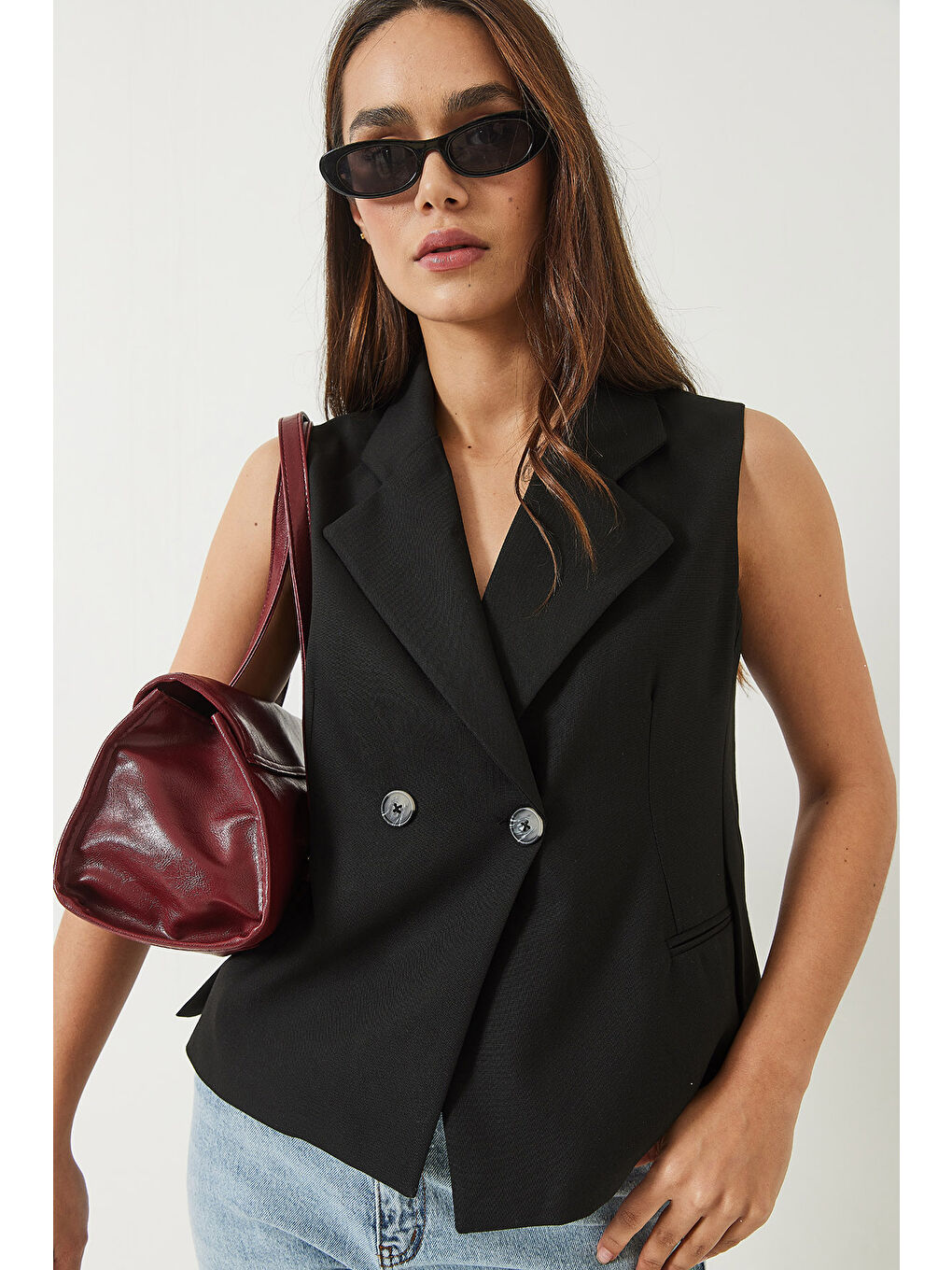 Siyah Kadın Şal Yaka Asimetrik Kesim Yelek-1