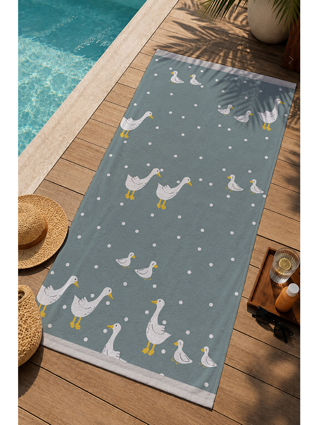 Adaçayı Yeşili Beyaz Martı Desenli 70x150 Cm Dijital Baskılı Plaj Ve Banyo Havlusu-2